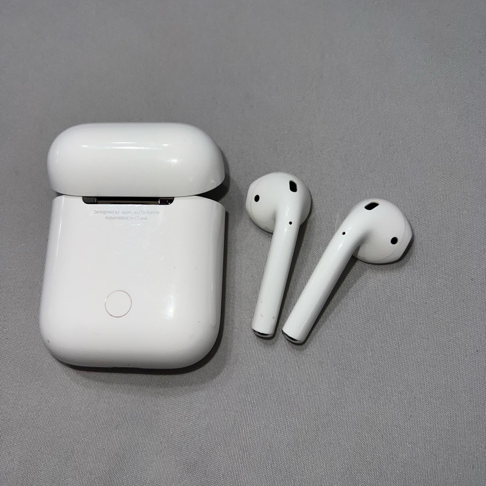 Apple AirPods Earbuds with Charging Case